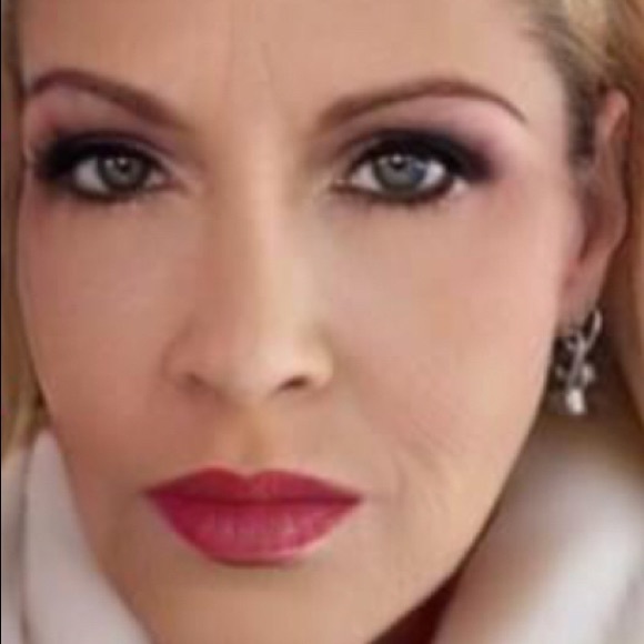 Meet your Posher, Desa - Picture 2 of 2